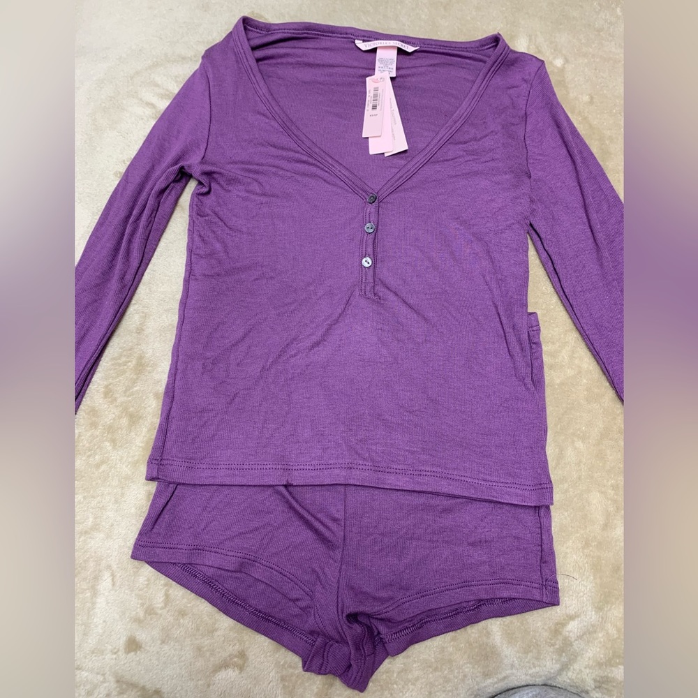 Victoria Secret two piece lounge/sleep set 💜